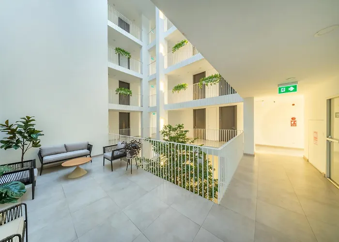Hotel Shin Patara Living