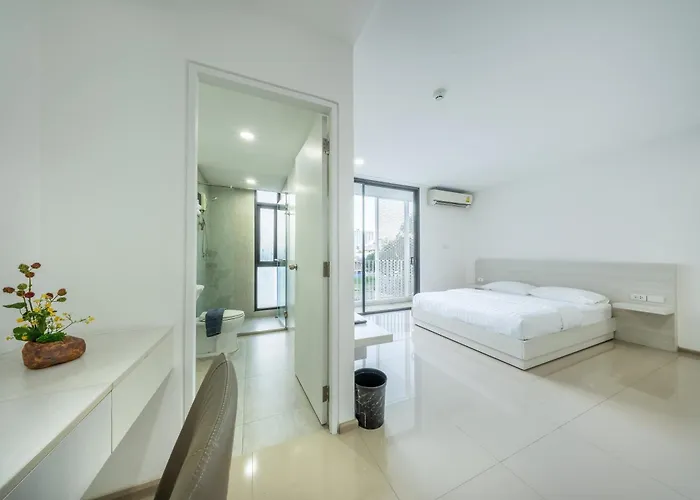 Hotel Shin Patara Living